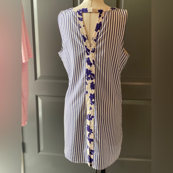 CAbi sleeveless high-low blouse - Picture 2 of 11